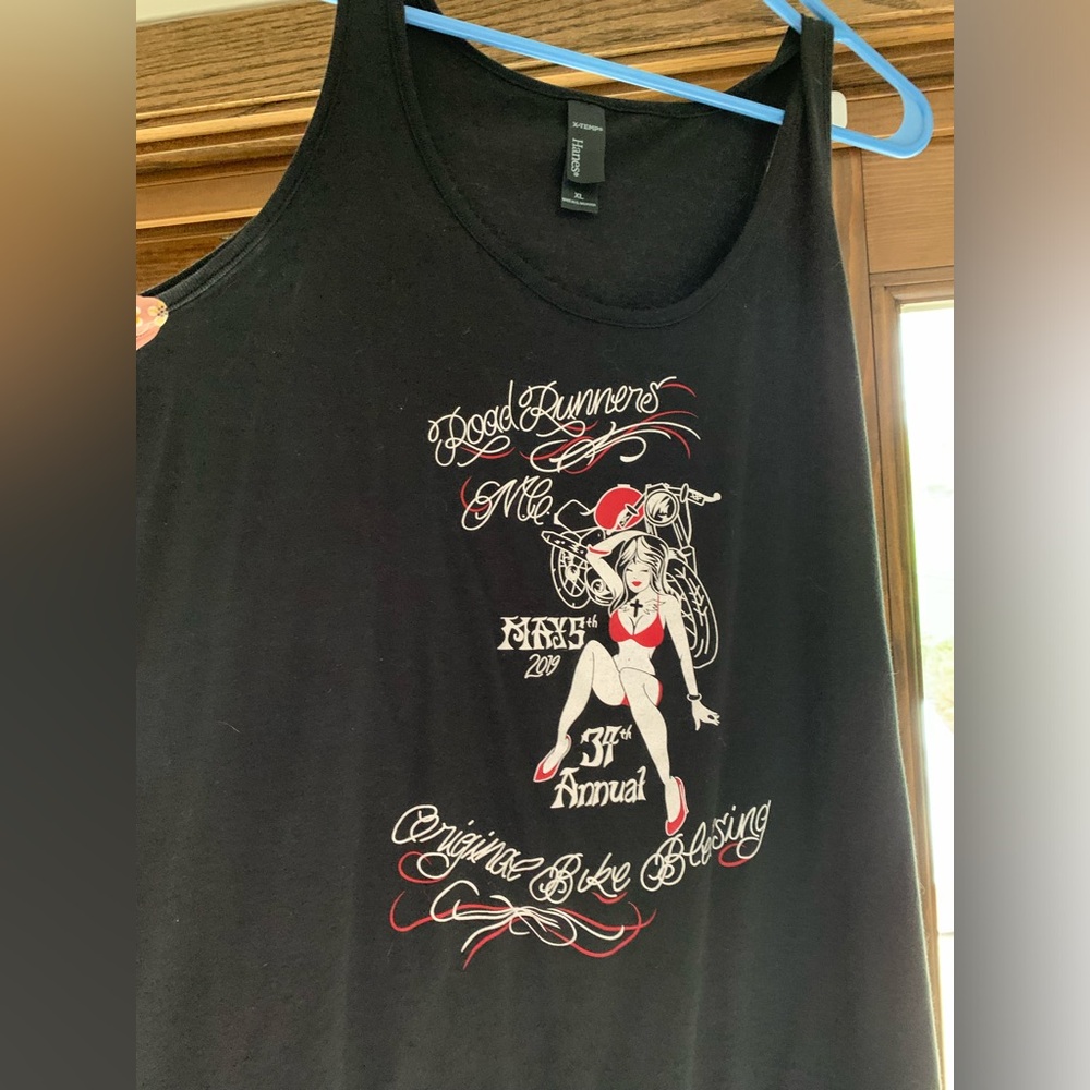 Motorcycle Tank top w/ red/white graphics on  black background 2019. Good shape,